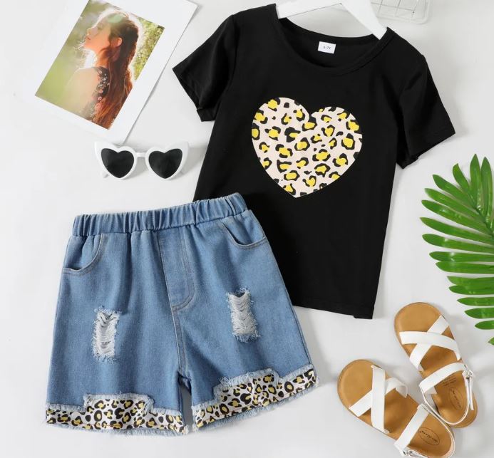 2-piece Kid Girl Leopard Heart Print Tee and Ripped Denim Shorts Set